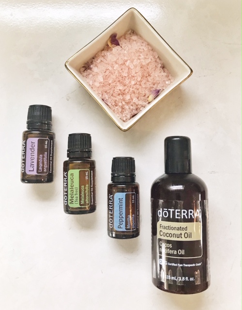 lavender, melaleuca, peppermint and fractionated coconut oil